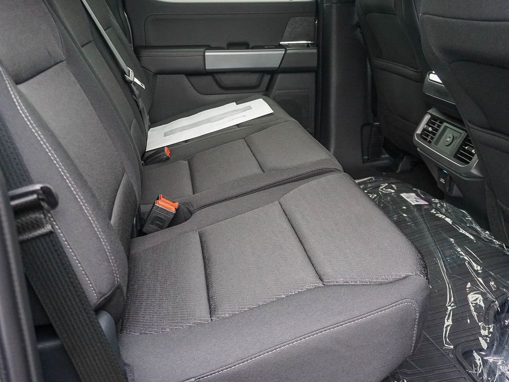New 2026 Carbonized Gray Metallic Ford XLT image 13