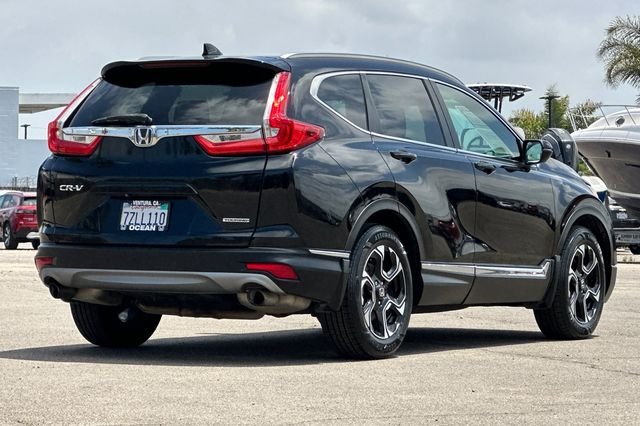 Used 2017 Crystal Black Pearl Honda Touring image 4