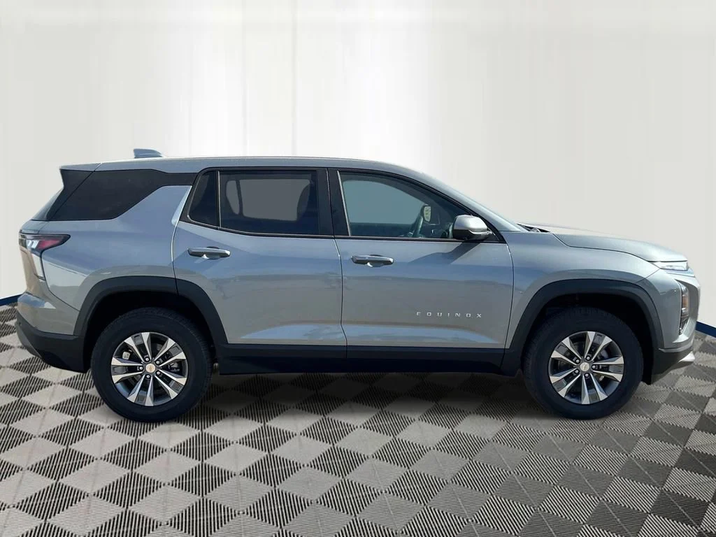 2026 Chevrolet Equinox LT - Photo 6