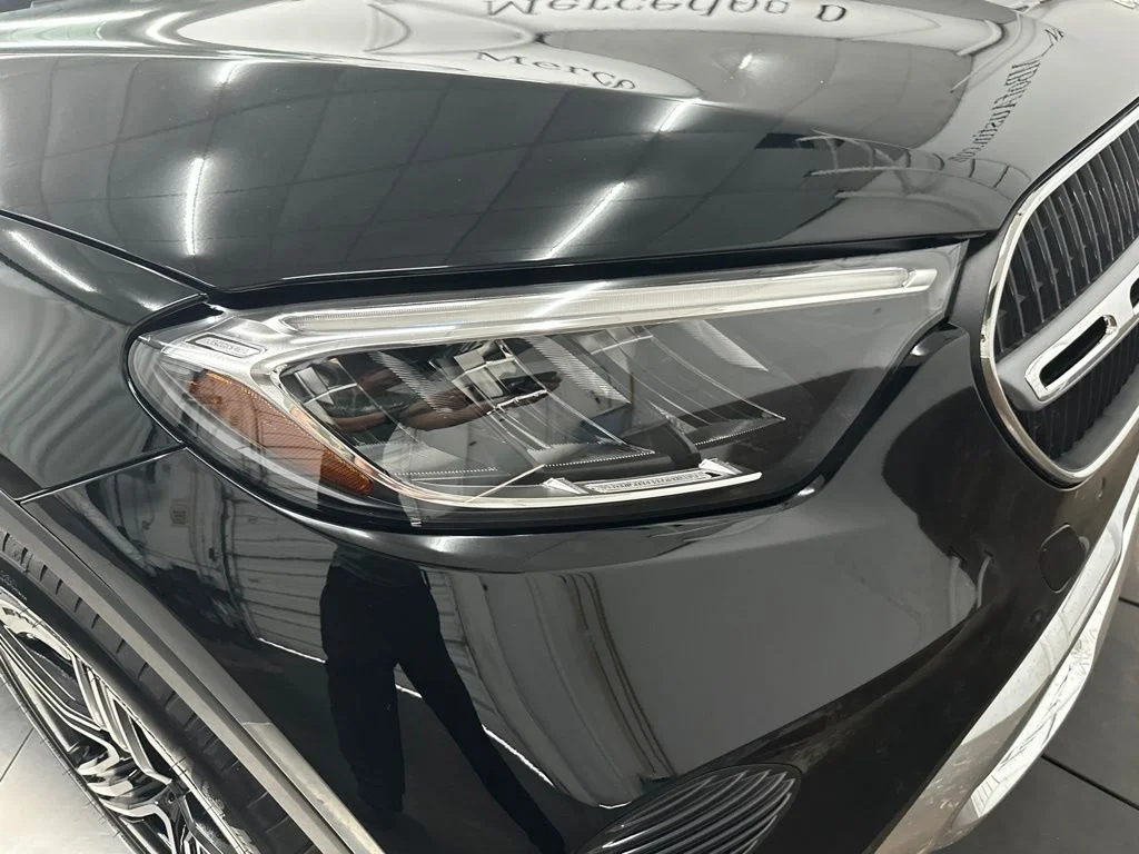 New 2027 Black Mercedes-Benz GLC 300 image 10
