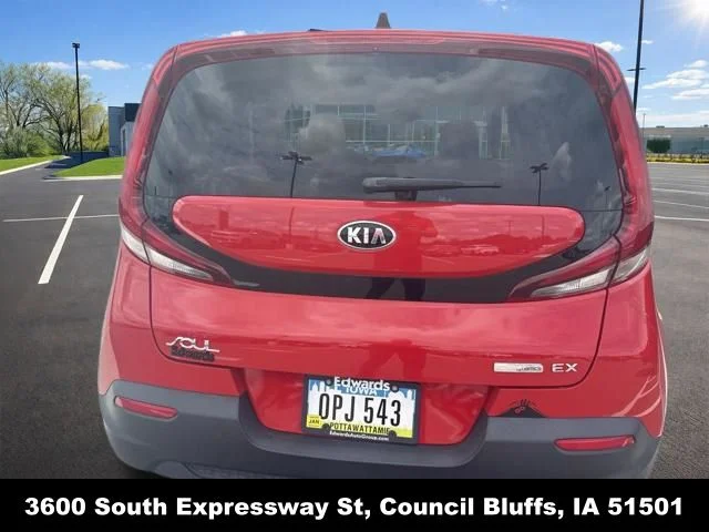 Used 2021 Red Kia EX image 5