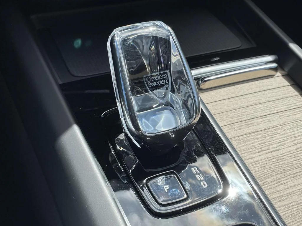 New 2026 Aurora Silver Volvo Plus image 21