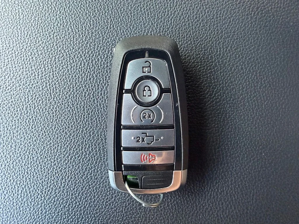 Used 2023 White Ford XLT image 28