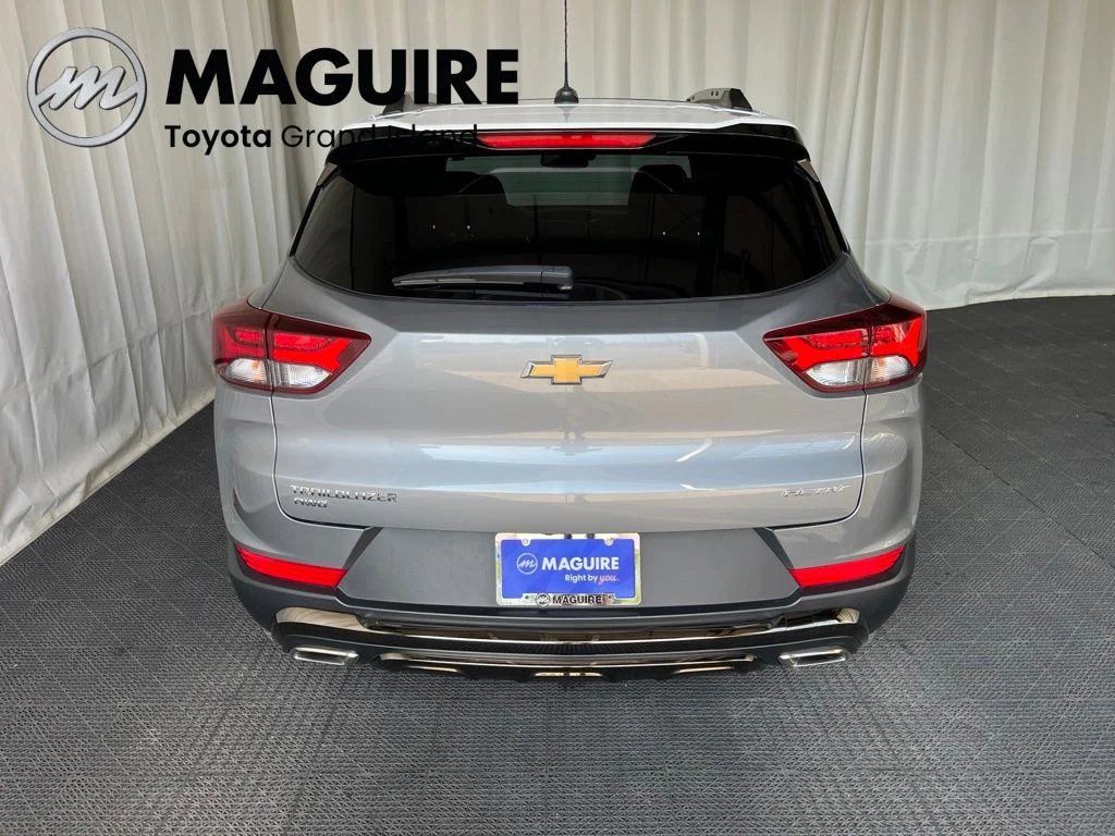 Used 2023 Gray Chevrolet ACTIV image 30