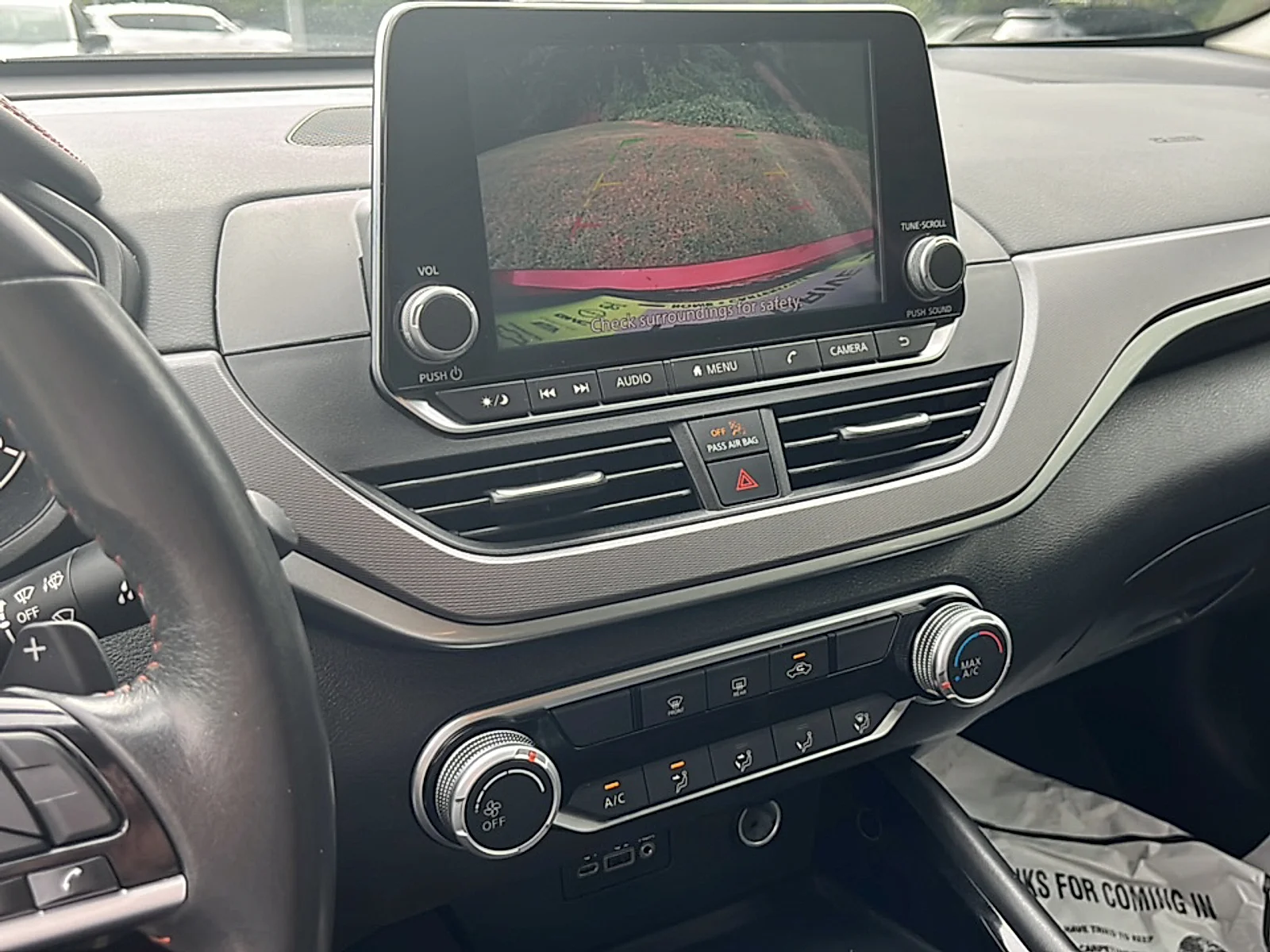 Used 2024  Nissan SR FWD image 10