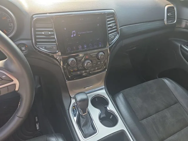 Used 2019 White Jeep Laredo E image 20