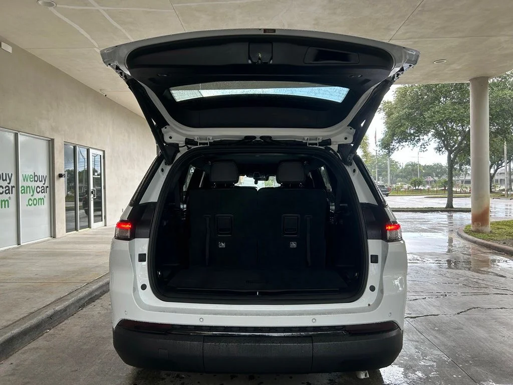 Used 2024 White Jeep Limited image 32