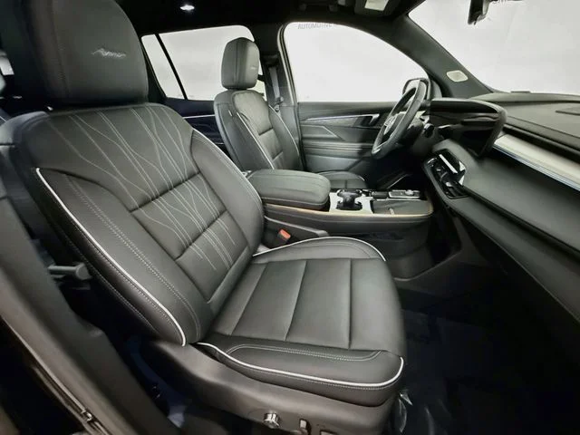 Used 2026 Black Buick Avenir image 31