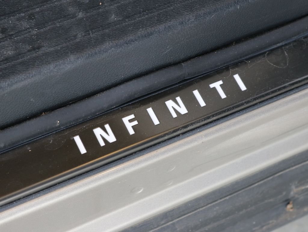Certified Used 2023 Silver INFINITI LUXE image 40