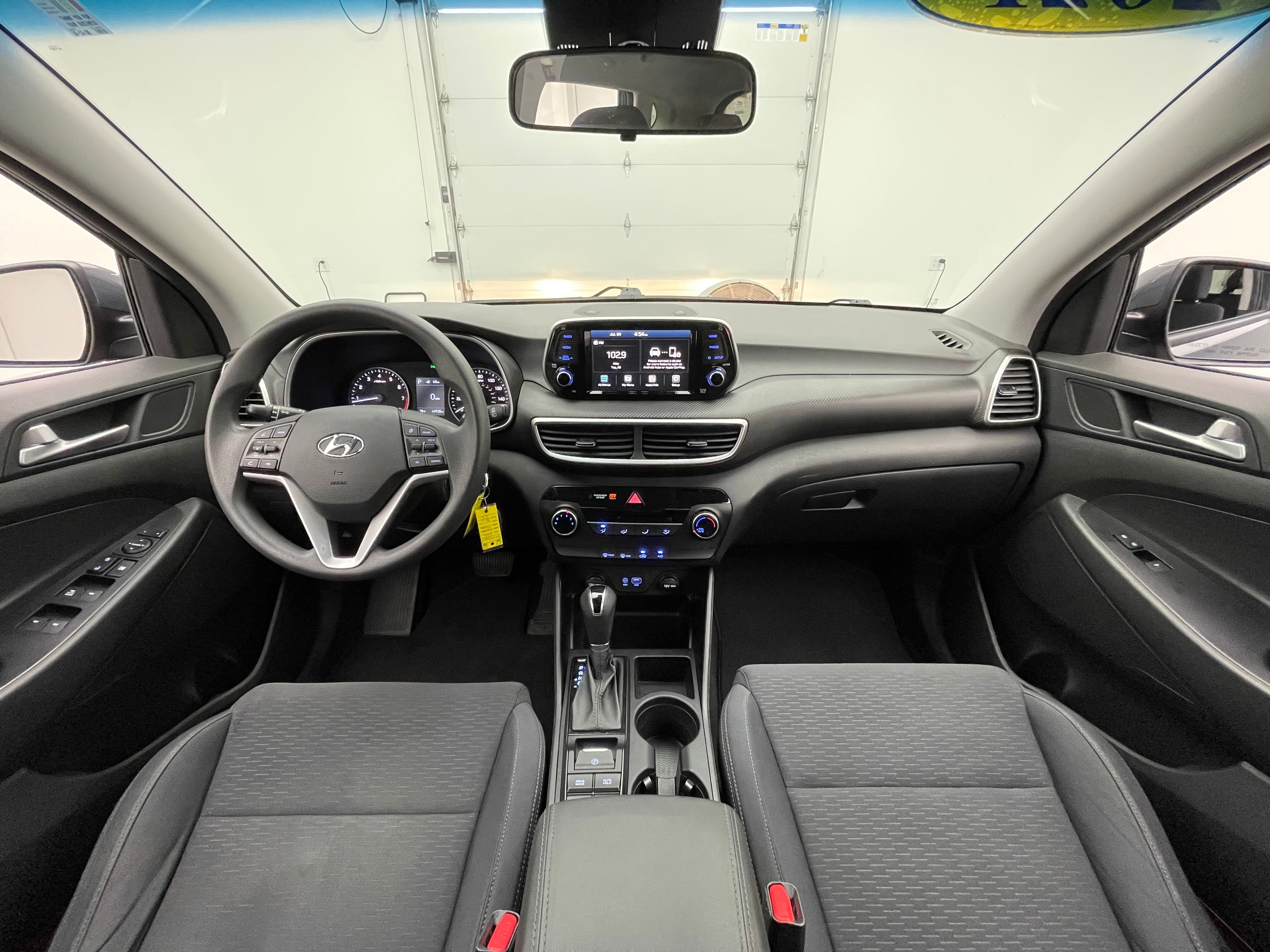 Used 2021 Dusk Blue Hyundai SE image 3