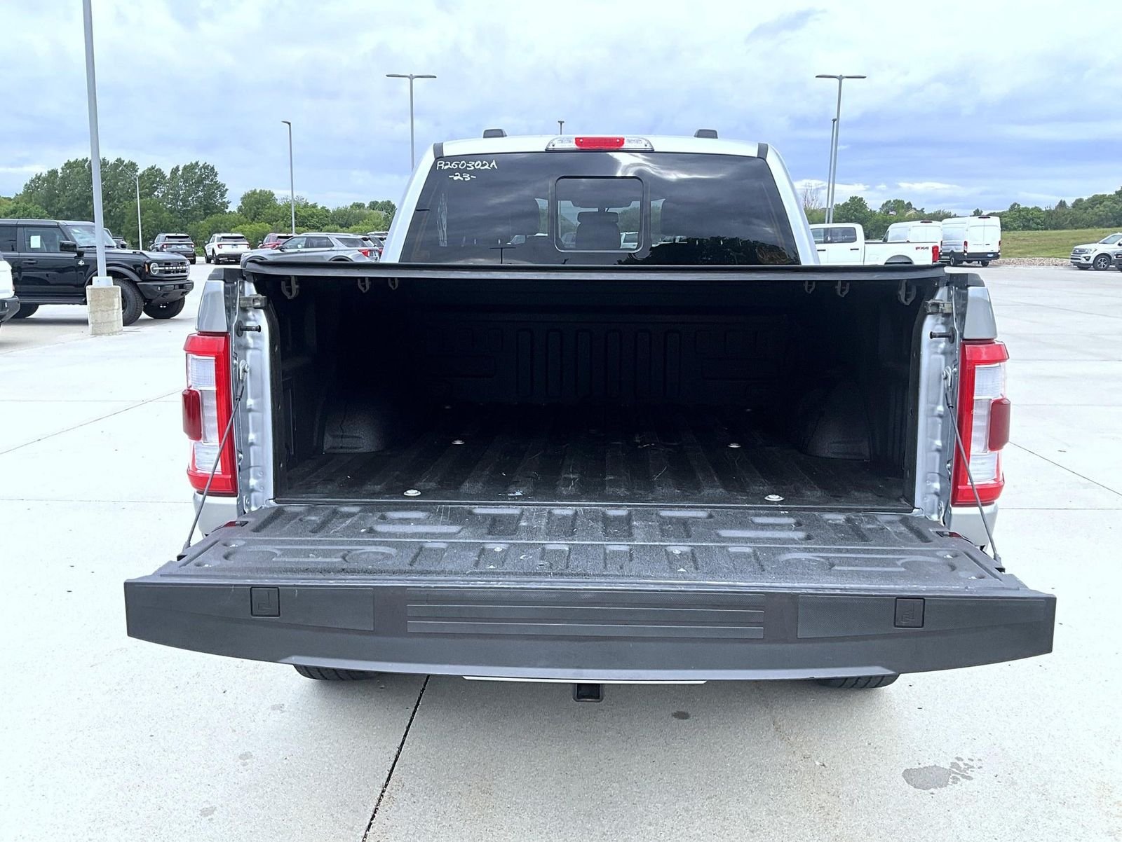 Used 2023 Silver Ford Lariat image 22