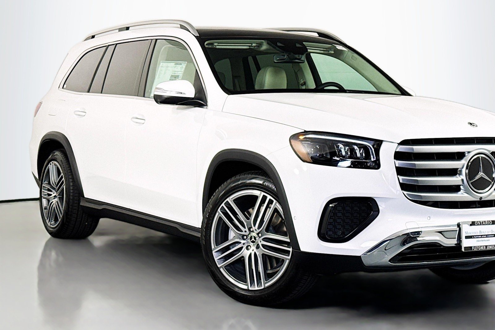 New 2026 Polar White Mercedes-Benz GLS 450 4MATIC® SUV image 14