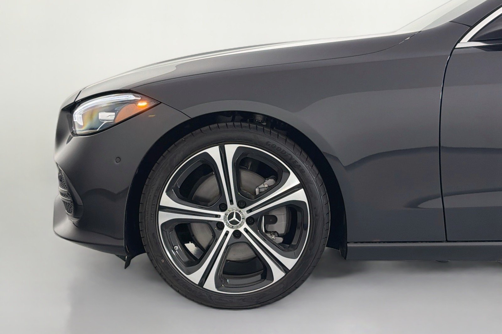 New 2026 Graphite Grey Metallic Mercedes-Benz C 300 Sedan image 9