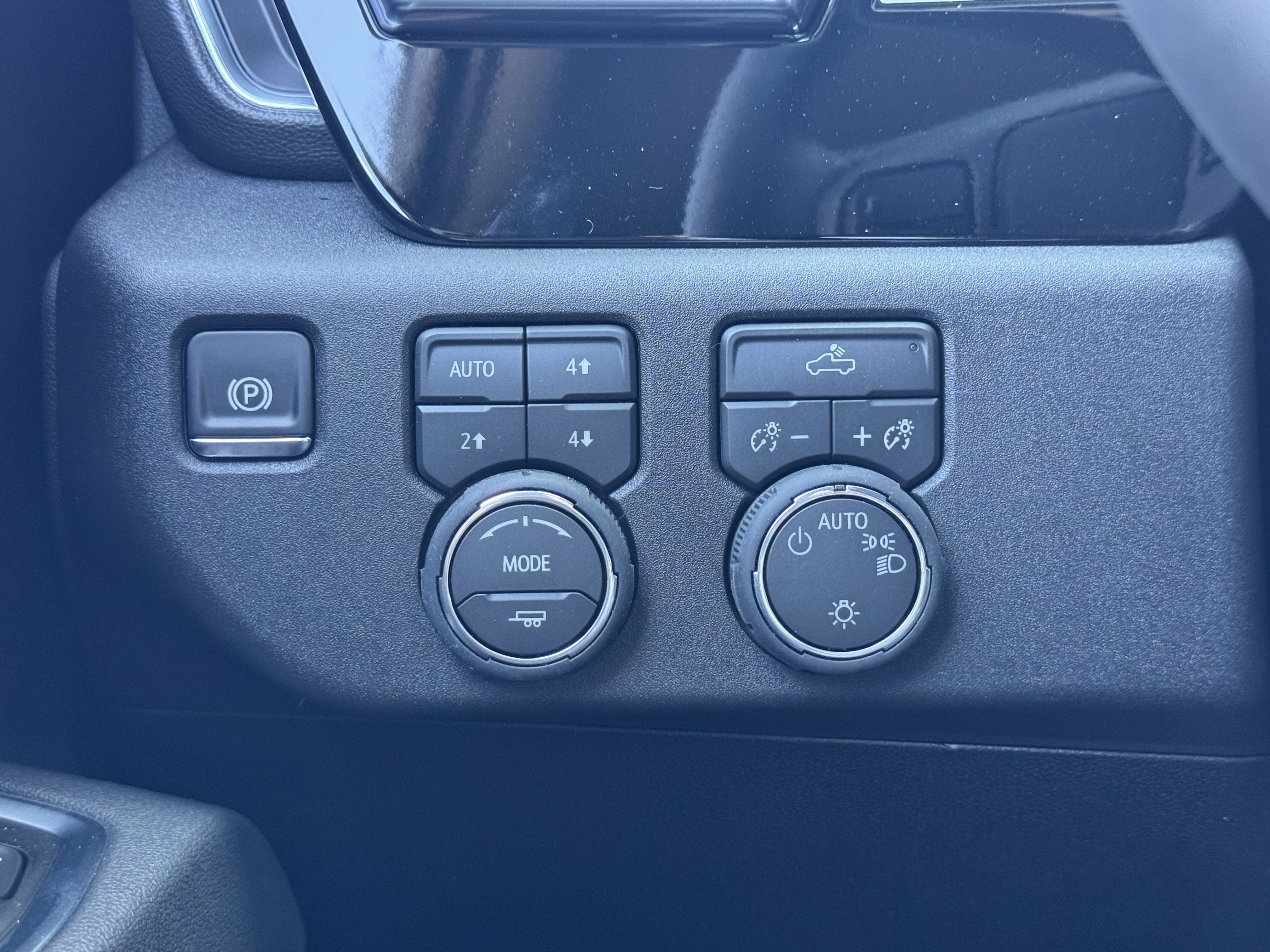 Used 2026 Sterling Gray Metallic Chevrolet LT image 32