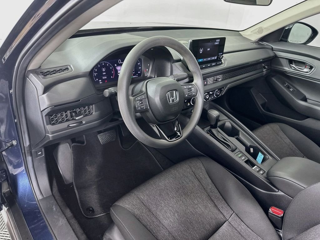 2025 Honda Accord SE - Photo 9