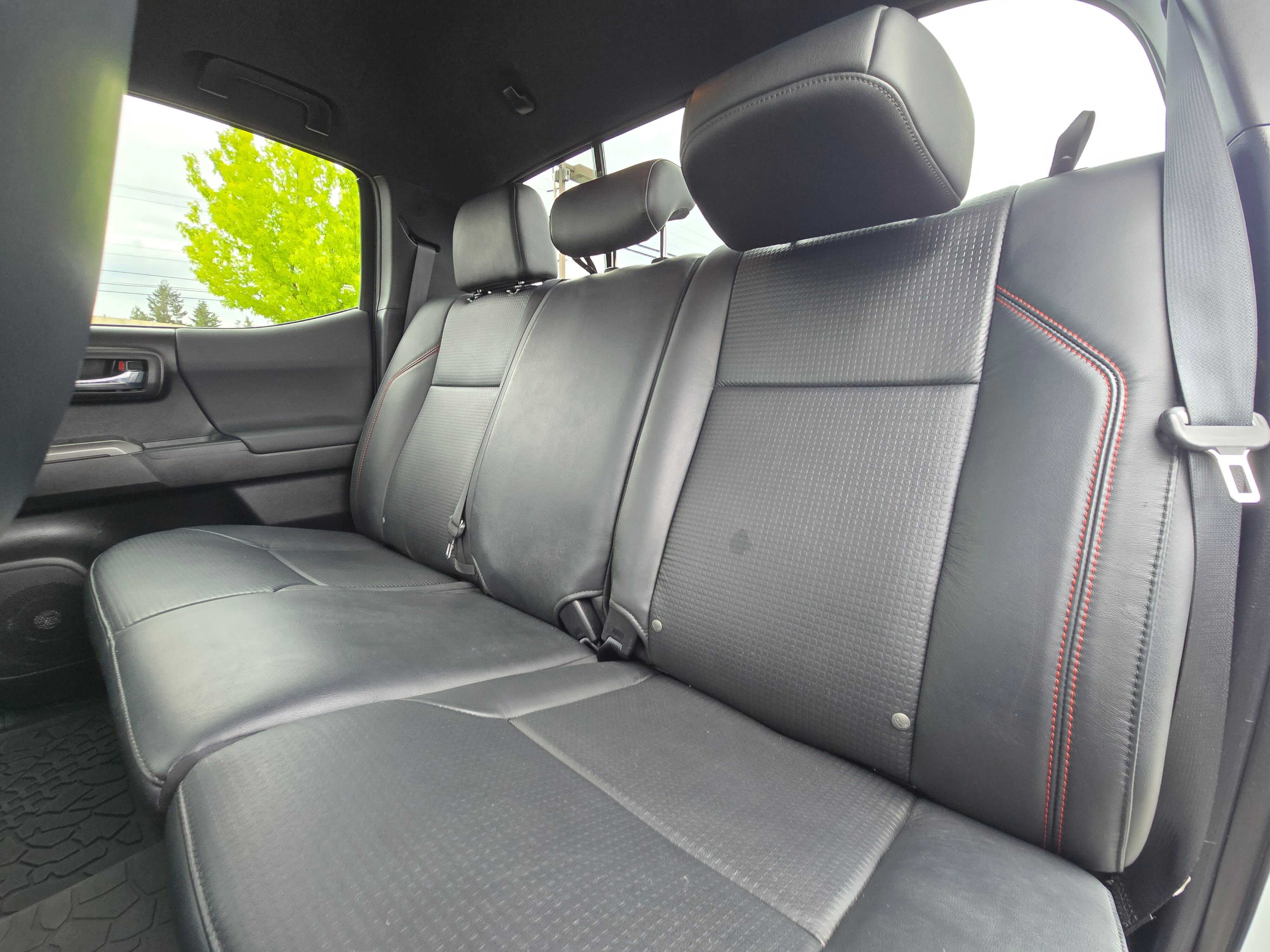 Used 2021  Toyota SR image 17