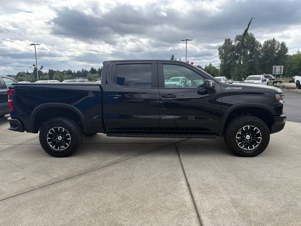 Used 2022 Black Chevrolet ZR2 image 7