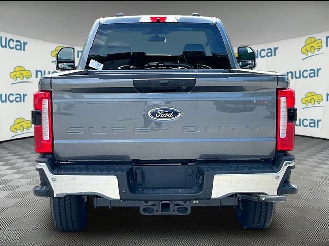 New 2026 Carbonized Gray Metallic Ford XLT image 5
