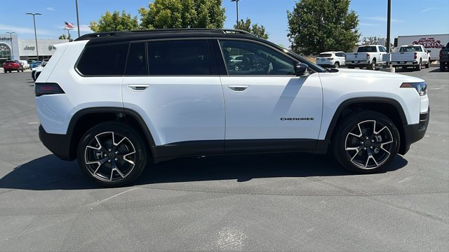 New 2026 Bright White Clear-Coat Exterior Paint Jeep Overland image 2
