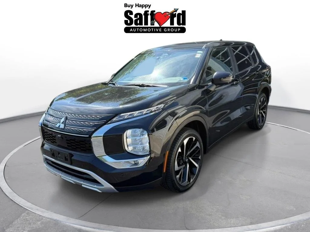 2024 Mitsubishi Outlander SE Black Edition 2WD's photo