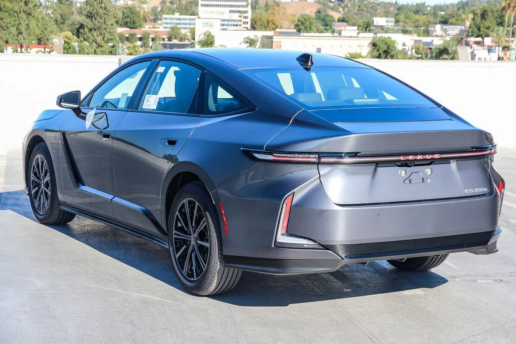 New 2026 Cloudburst Gray Lexus ES 350e PREMIUM image 6
