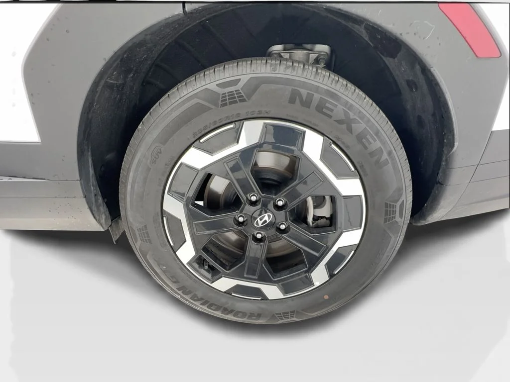 Used 2026 White Hyundai SEL image 11