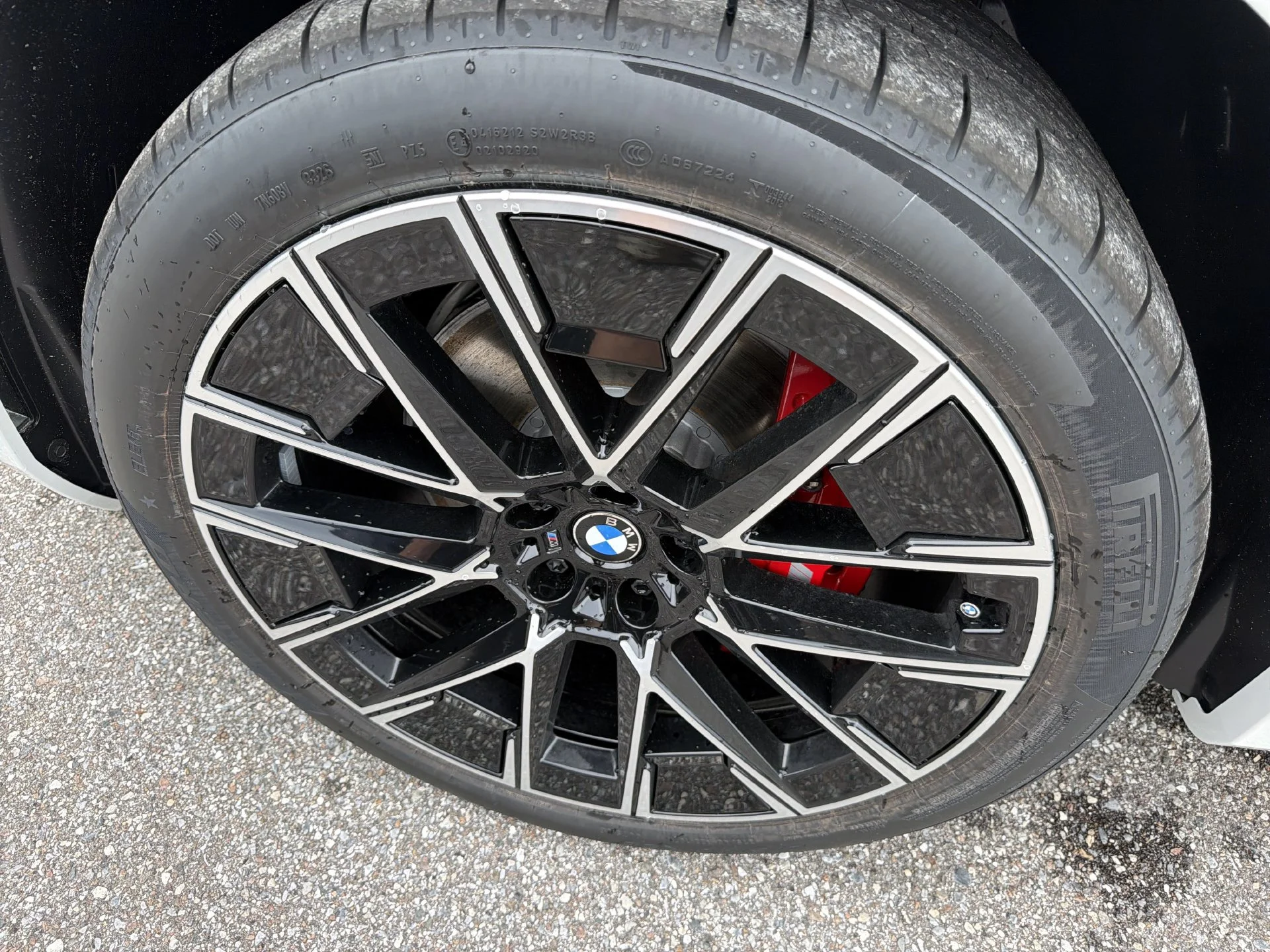 New 2027 Mineral White Metallic BMW  image 10