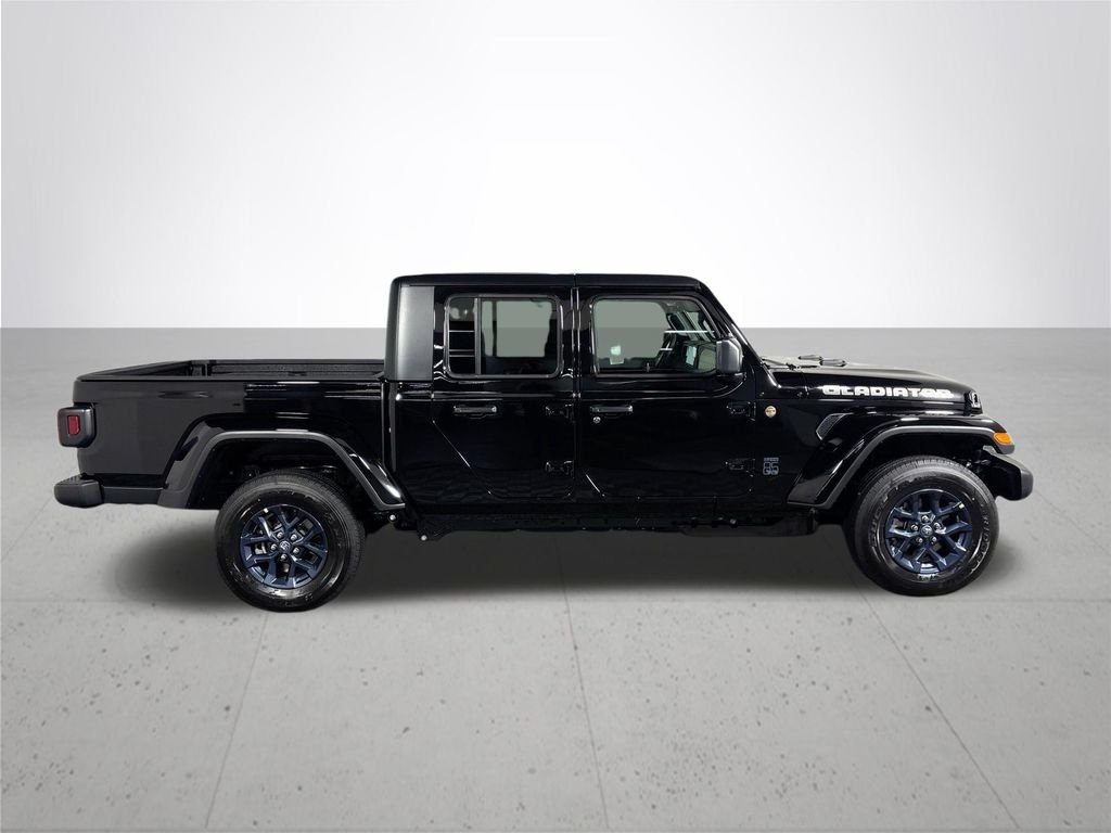 New 2026 Black Clear-Coat Exterior Paint Jeep  image 5