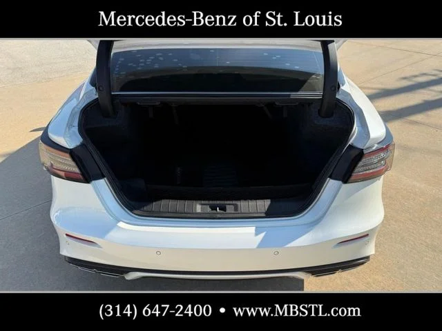 Used 2020 White Nissan 3.5 SL image 8