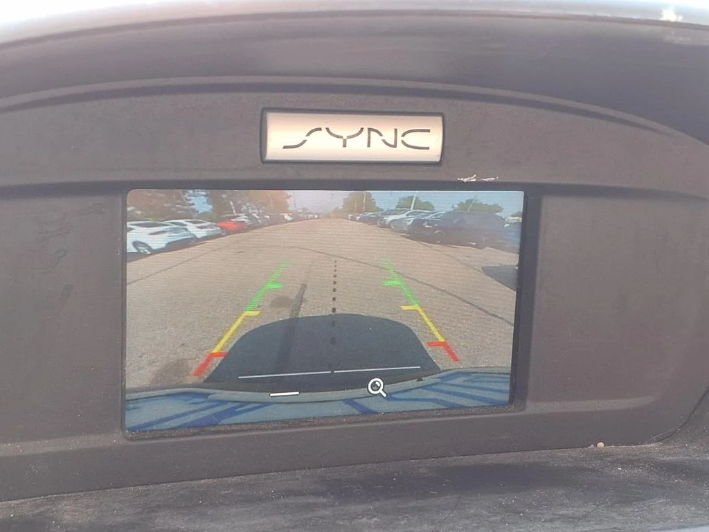 Used 2018 Black Ford SE image 19