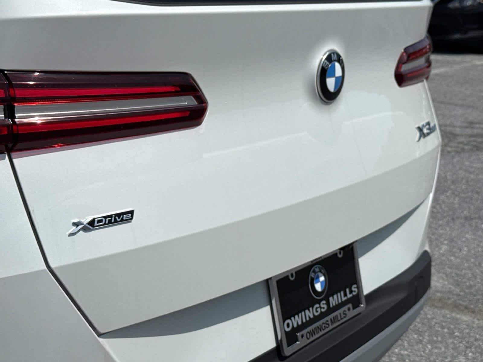 New 2026 Mineral White Metallic BMW 30 xDrive image 11