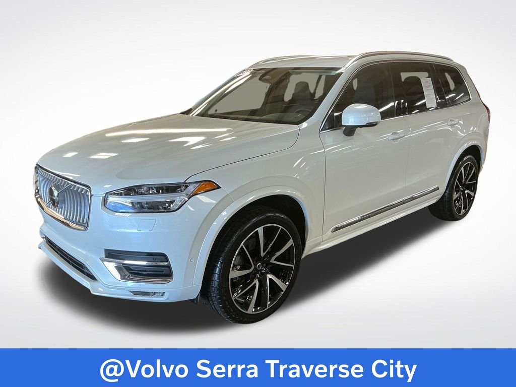 2023 Volvo XC90 B5 Plus 4WD's photo