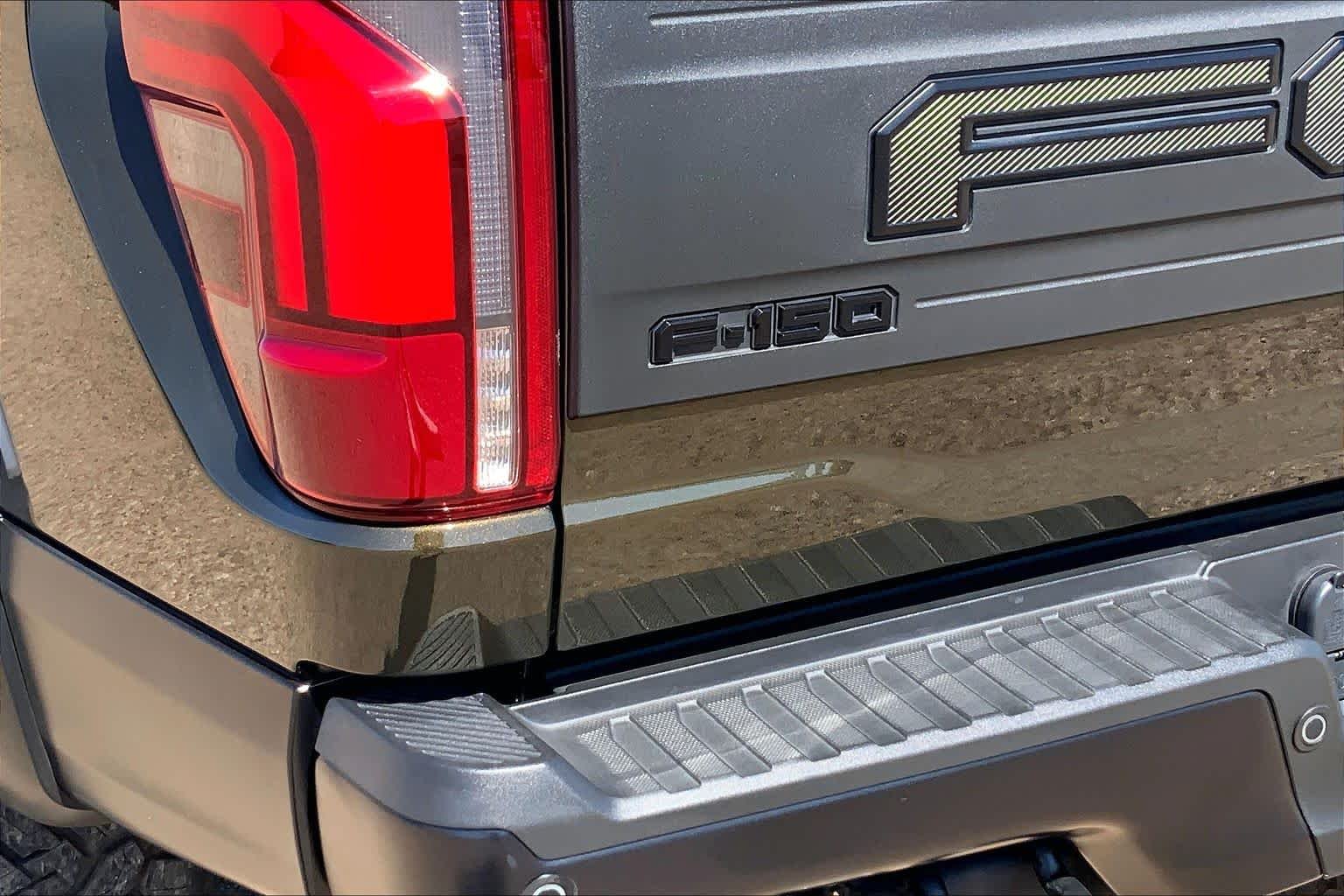 Used 2024 Shelter Green Ford Raptor image 10