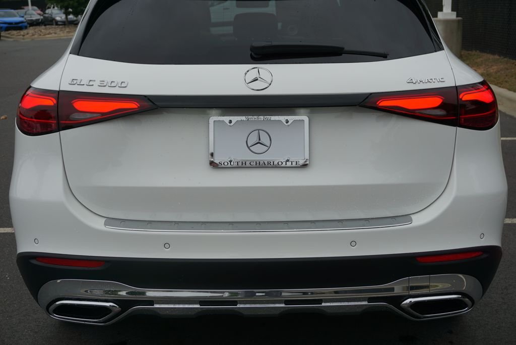 Used 2026 Polar White Mercedes-Benz GLC 300 image 14