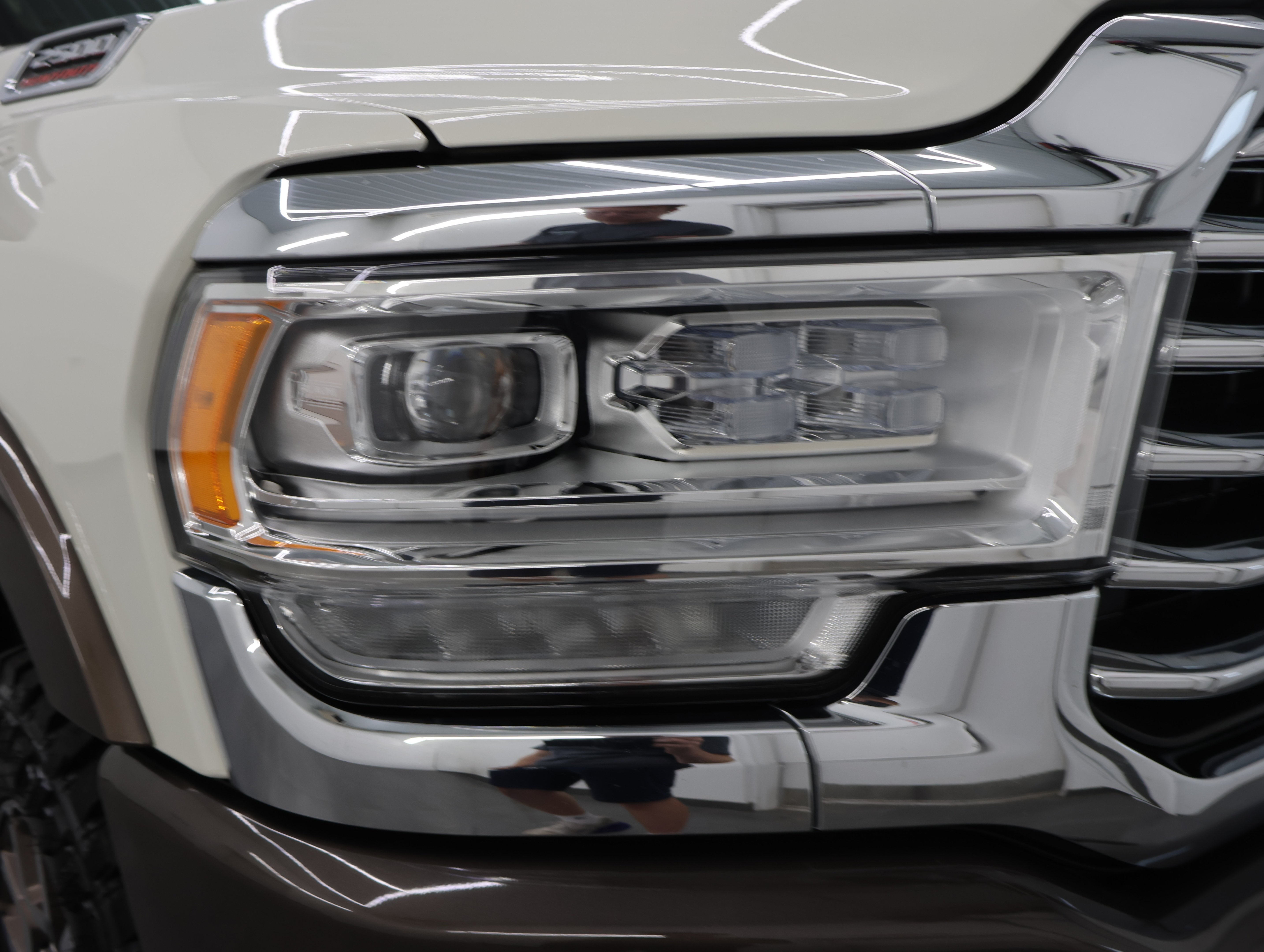 Used 2019 Pearl White Ram 4x4 Crew Cab Longhorn: CREW-SHORT-LARAMIE LONGHORN-6.7L DIESEL-TOW TECH-ADAPTIVE CRUISE image 28