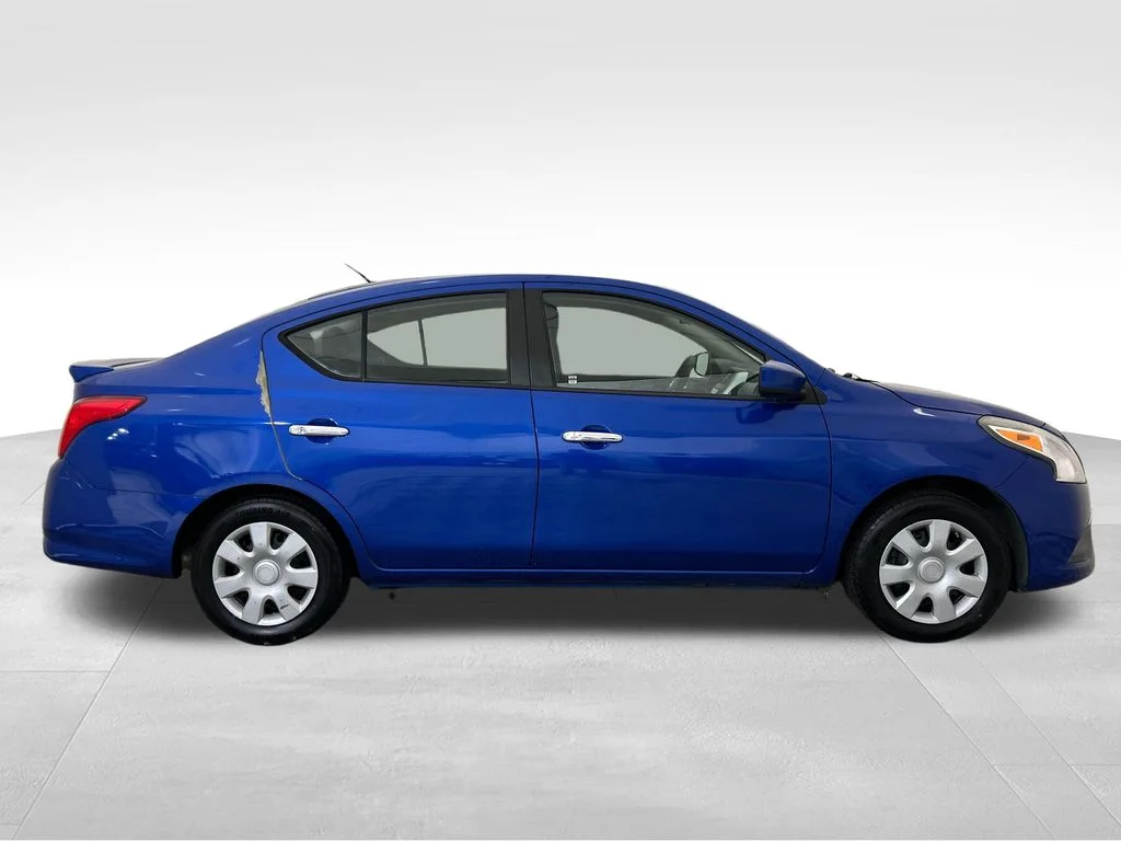 Used 2016 Blue Nissan 1.6 SV image 7