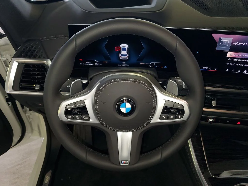 Used 2026 White BMW sDrive40i image 18