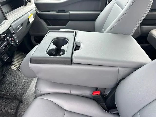 New 2027 Oxford White Ford F-350® XL image 13