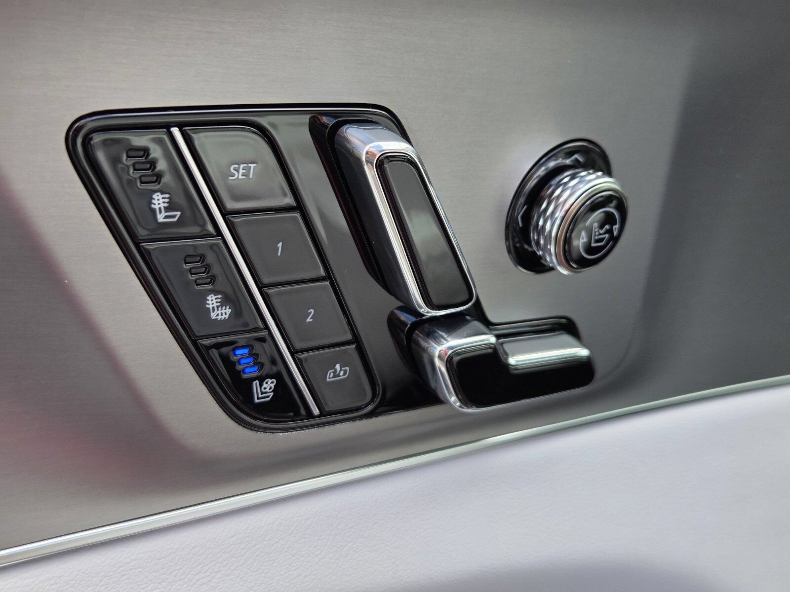 2027 Cadillac LYRIQ Premium Sport - Photo 19