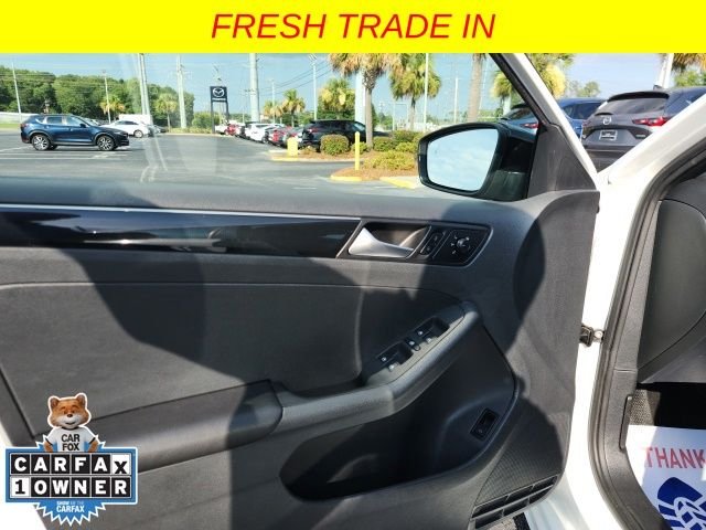 Used 2018 White Volkswagen 1.8T SE Sport image 9