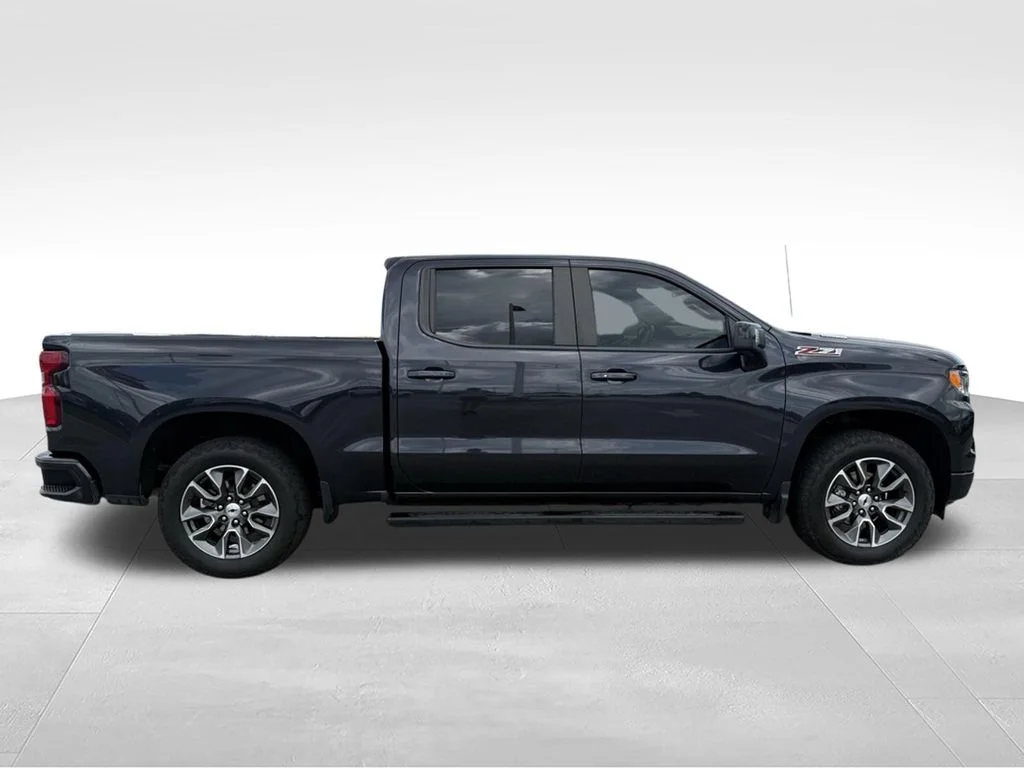 Used 2023 Gray Chevrolet RST image 25