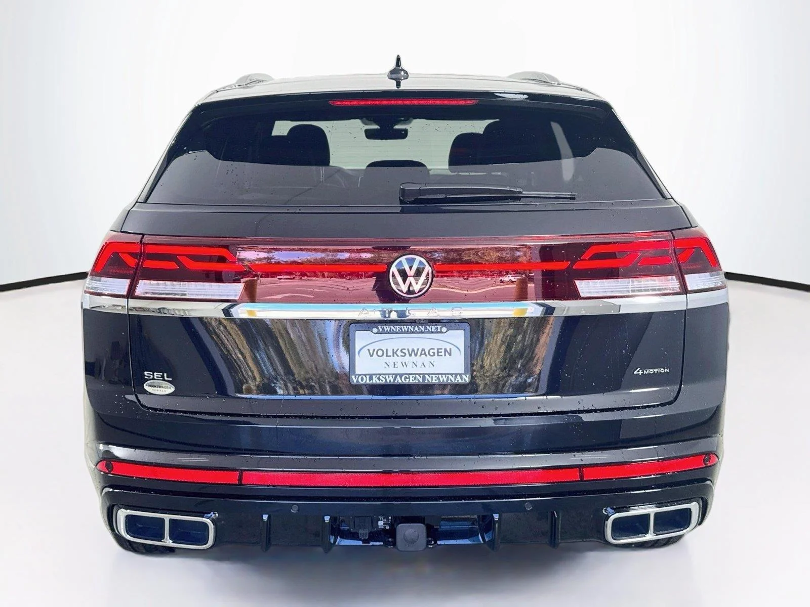 New 2026 Deep Black Pearl Volkswagen 2.0T SEL Premium R-Line image 5
