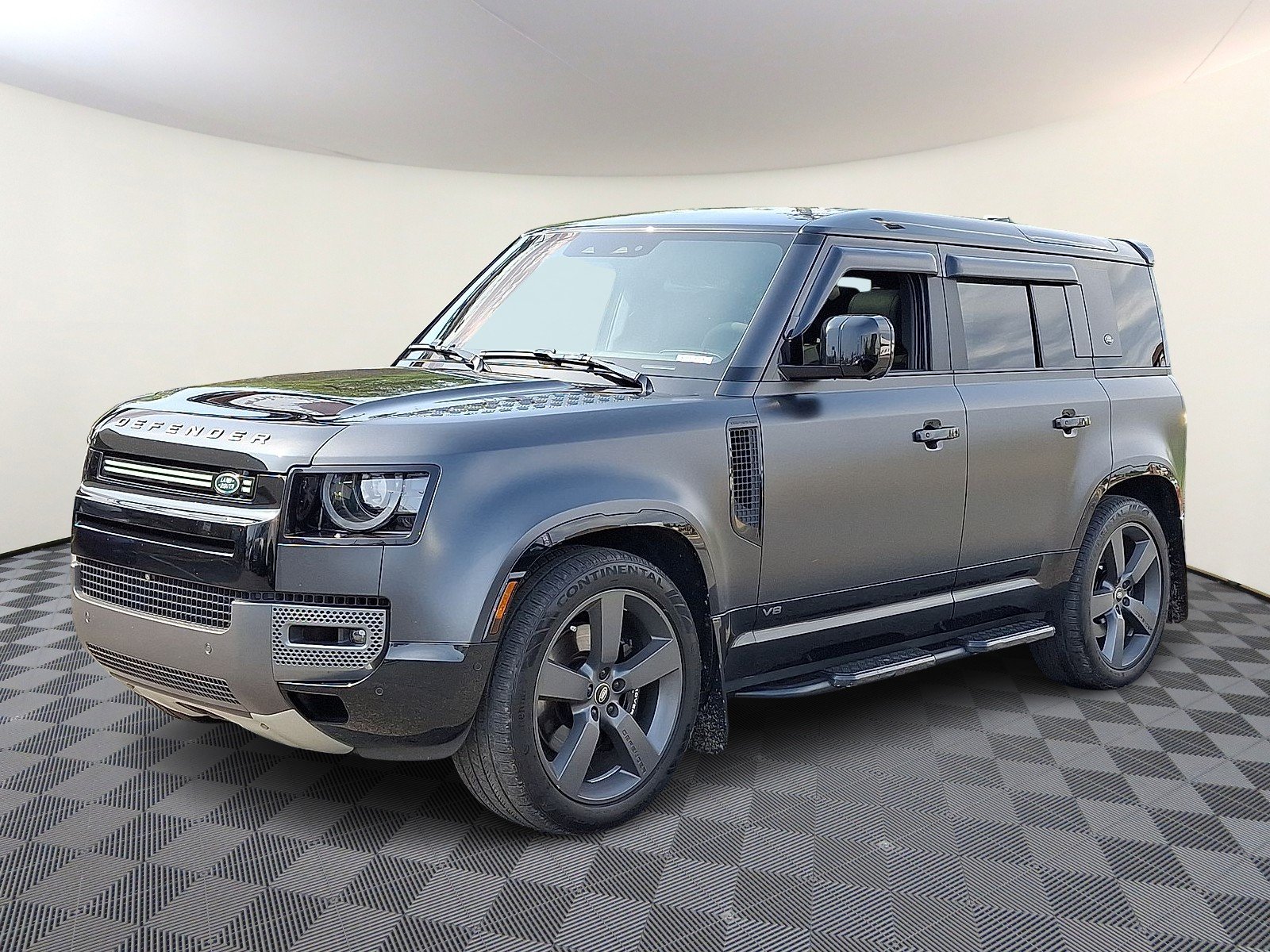 Certified Used 2024 Carpathian Grey Premium Metallic - 1AU Land Rover 110 P525 Carpathian Edition image 1