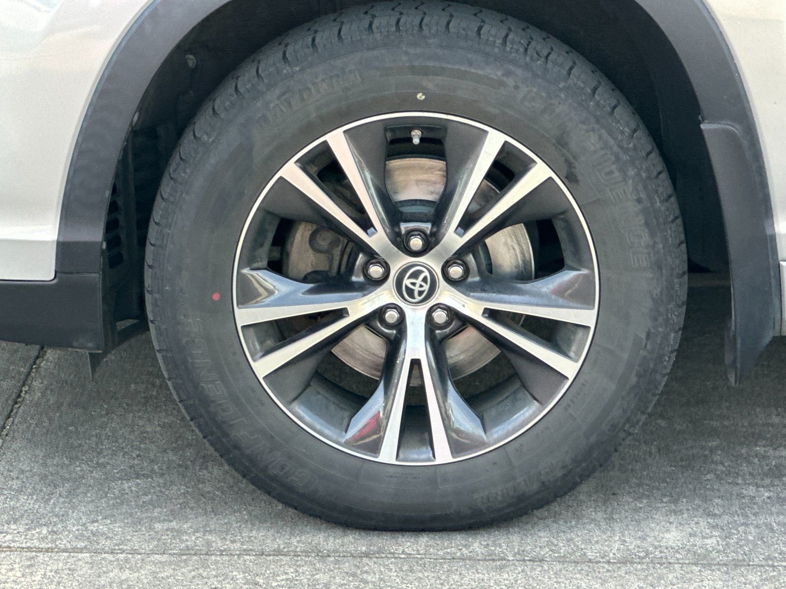 Used 2017 Celestial Silver Metallic Toyota LE image 22