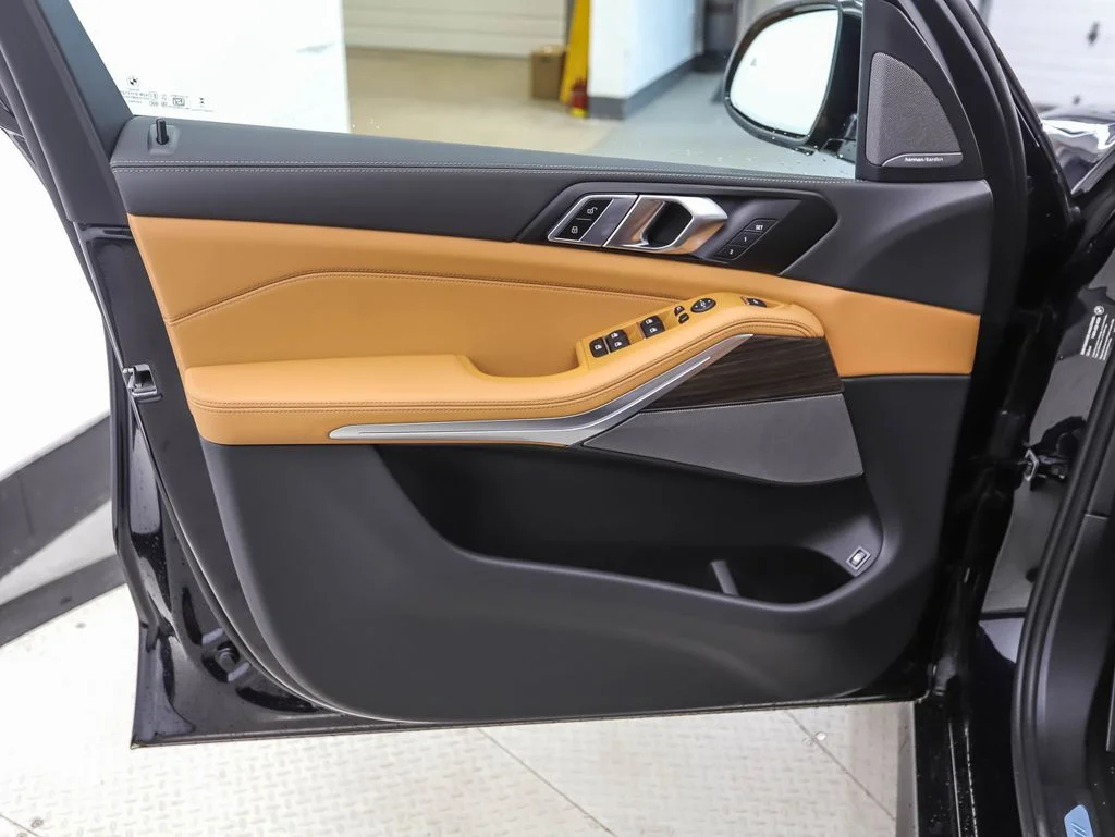 2026 BMW X5 50e - Photo 9