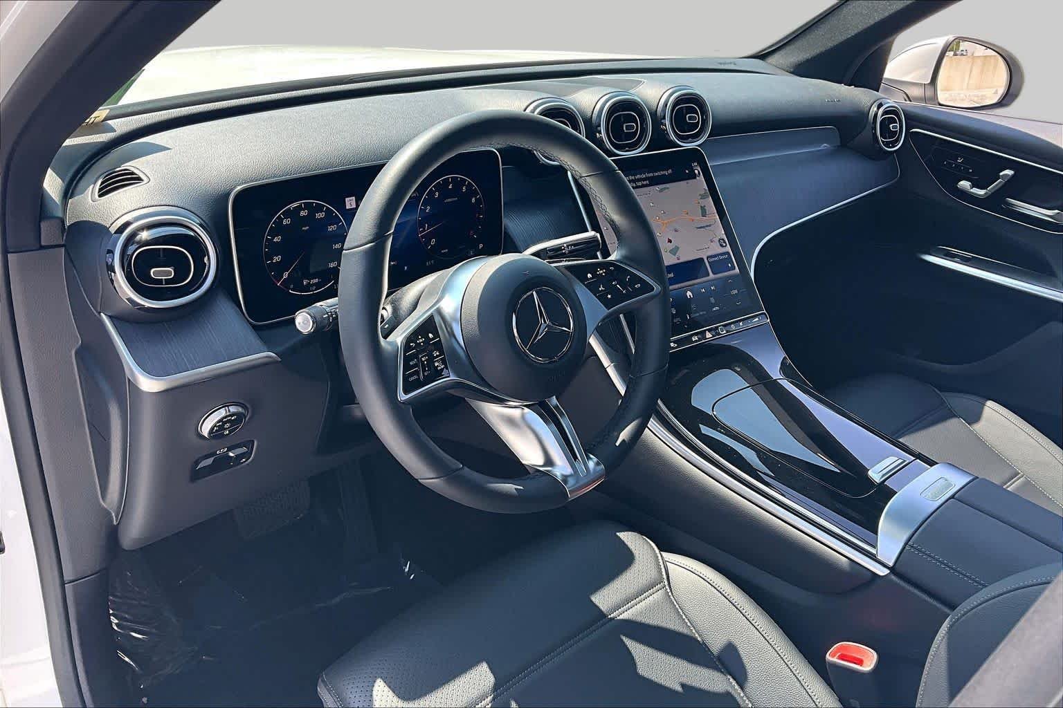 Used 2026 Polar White Mercedes-Benz GLC 300 image 18