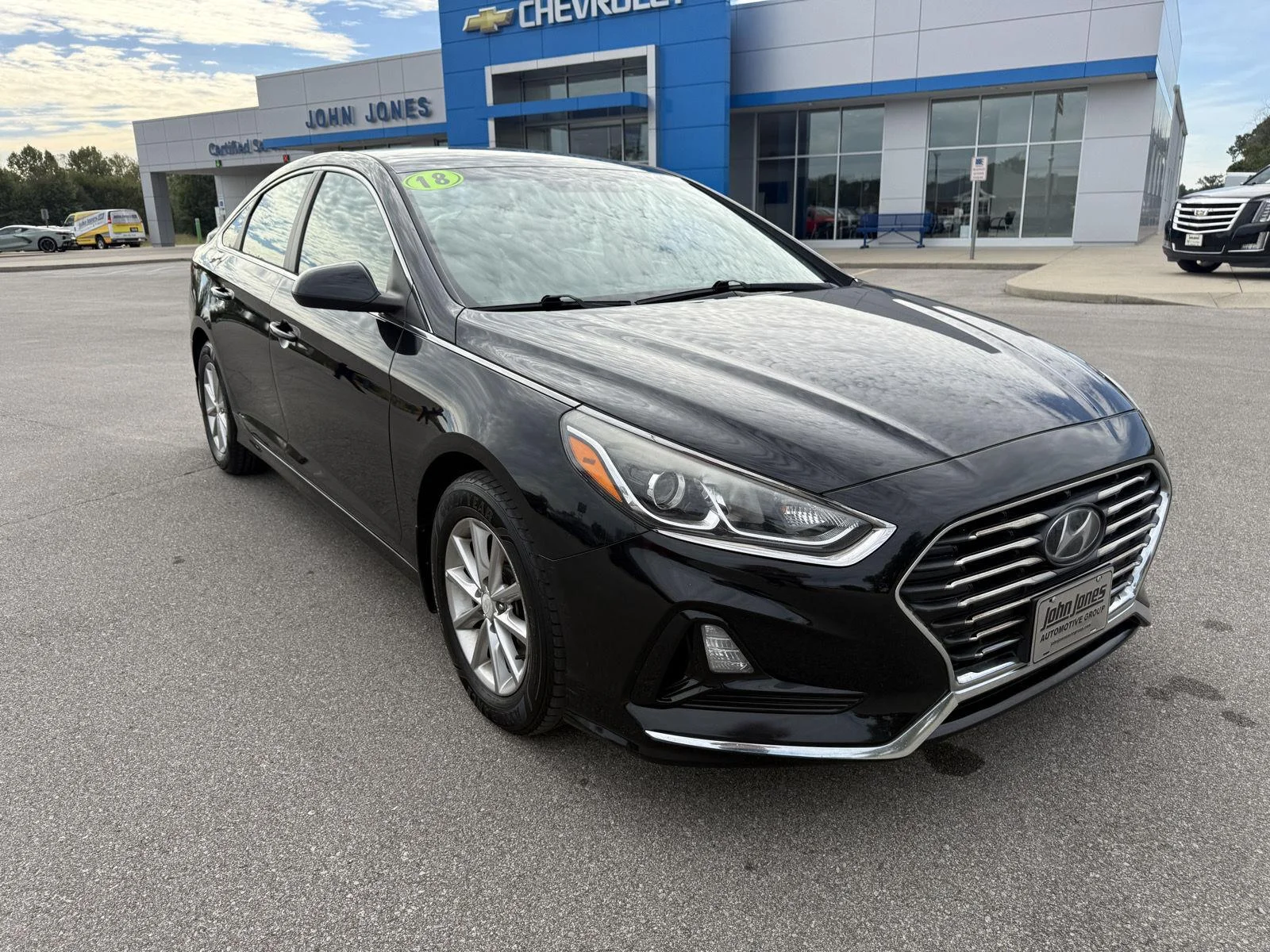 Used 2018 Hyundai Sonata SE with VIN 5NPE24AF6JH679657 for sale in Scottsburg, IN