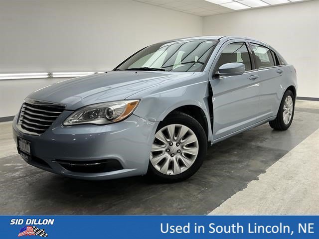2013 Chrysler 200 LX Sedan FWD