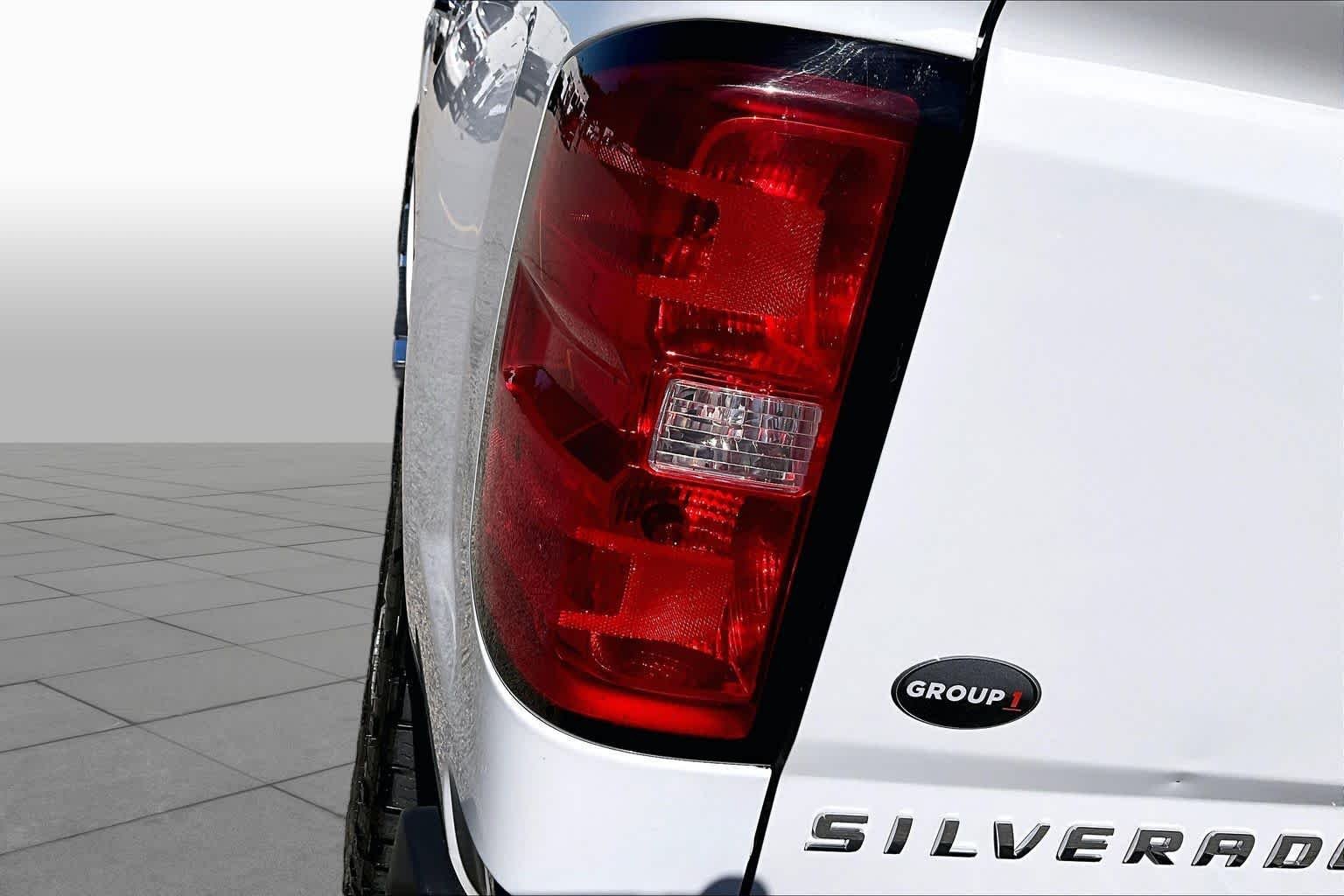 Used 2019 Summit White Chevrolet LTZ image 28