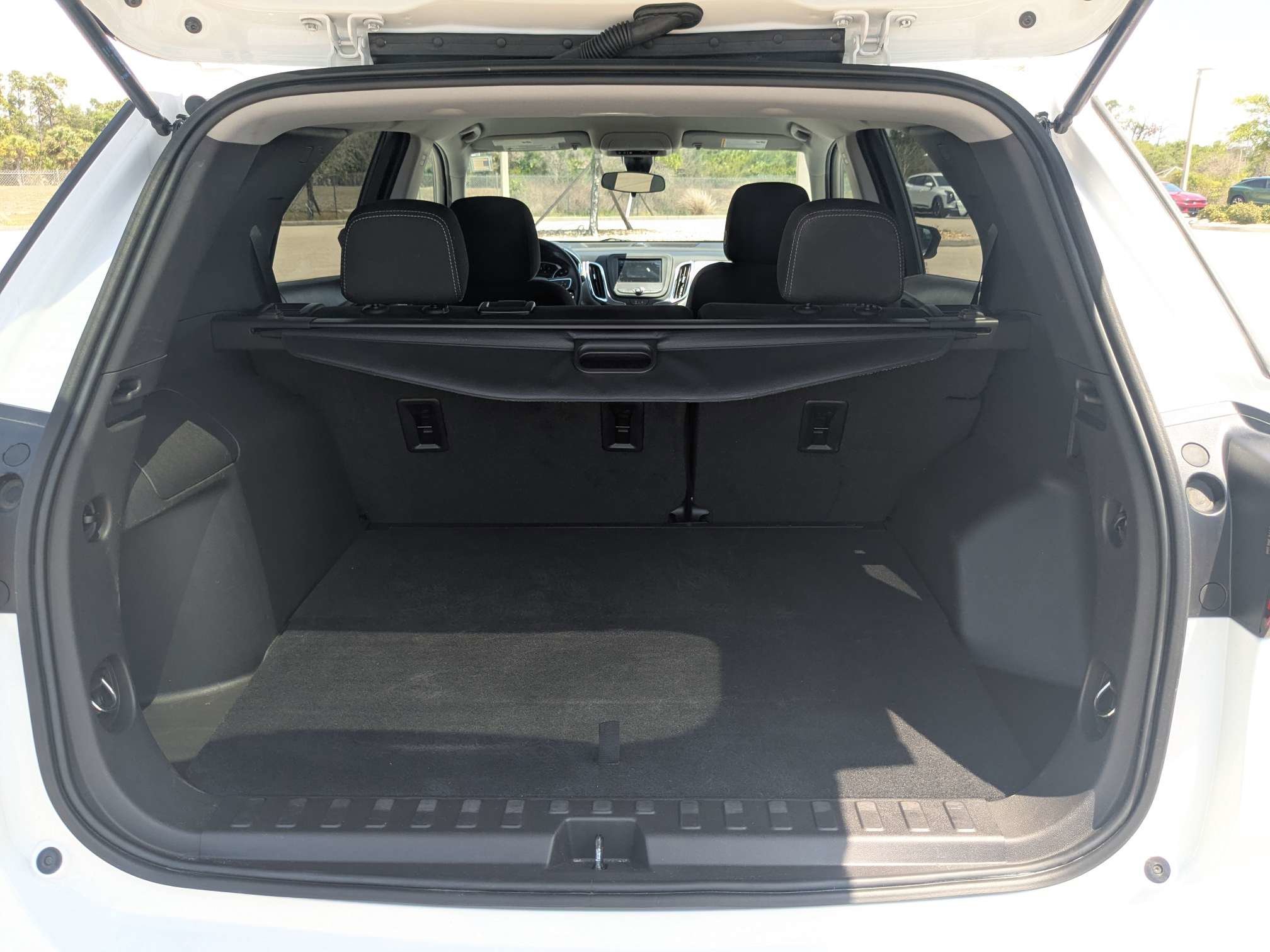 Used 2024 Summit White Chevrolet LT image 12